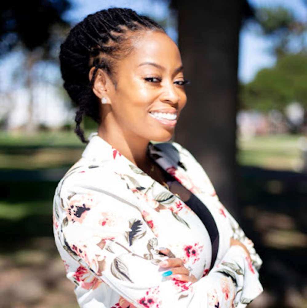 Meet your Posher, Malika